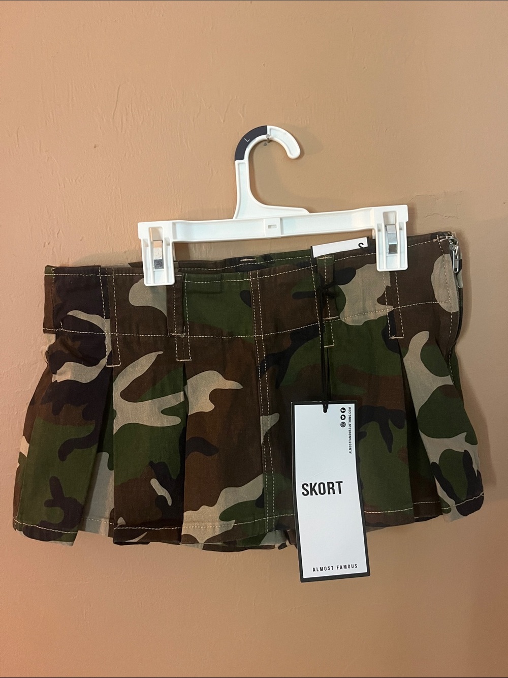 NWT! Almost Famous camo mini skort